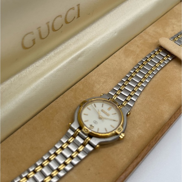 “New” Vintage Gucci Women’s Watch - Picture 9 of 9